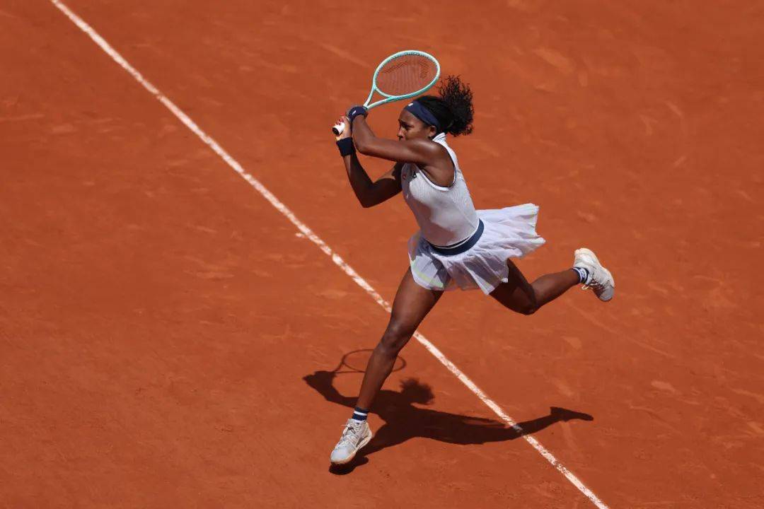 泳坛上开创 泳坛上开创